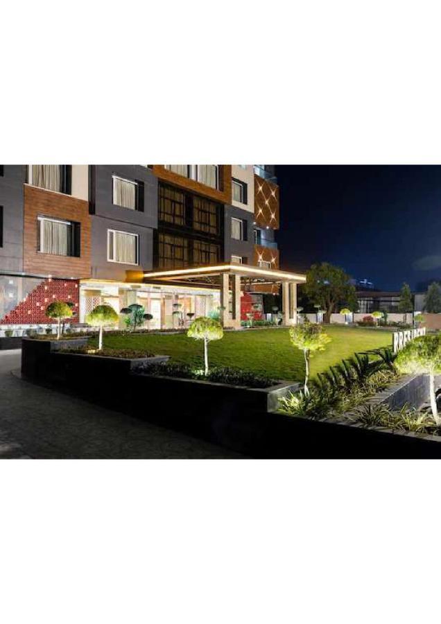 Hotel Shivay President Ujjain Ngoại thất bức ảnh